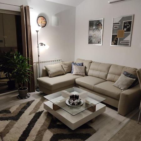 Apartments Battistutti - Free Private Parking Zagreb Extérieur photo